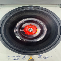 Eppendorf 5424R Refrigerated Centrifuge image 3